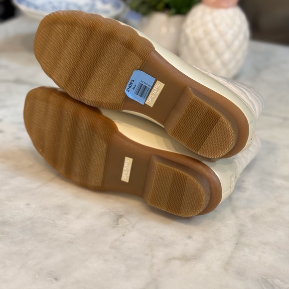 🤍 NEW SPERRY OAT COLOR SALTWATER QUILTED BOOTIES! - Picture 7 of 8